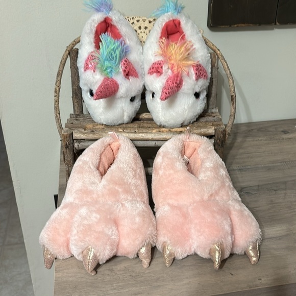 EUC 2 PAIR TODDLER 7/8 SEQUIN HORN UNICORN AND PINK FURRY MONSTER FEET SLIPPERS - Picture 4 of 9